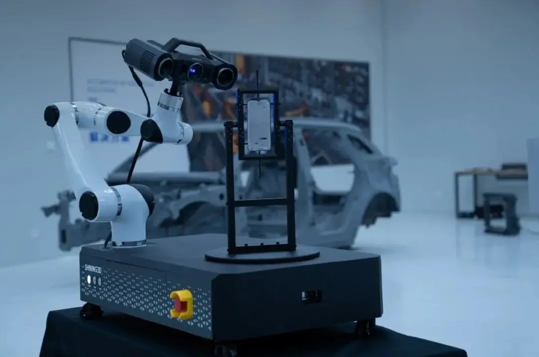 OptimScan Q12 supports integration with the RobotScan automated 3D inspection system, enabling fully automated, batch-based full-field inspection.