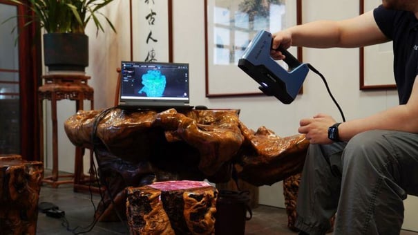 Scanning example: Using the handheld HD mode.