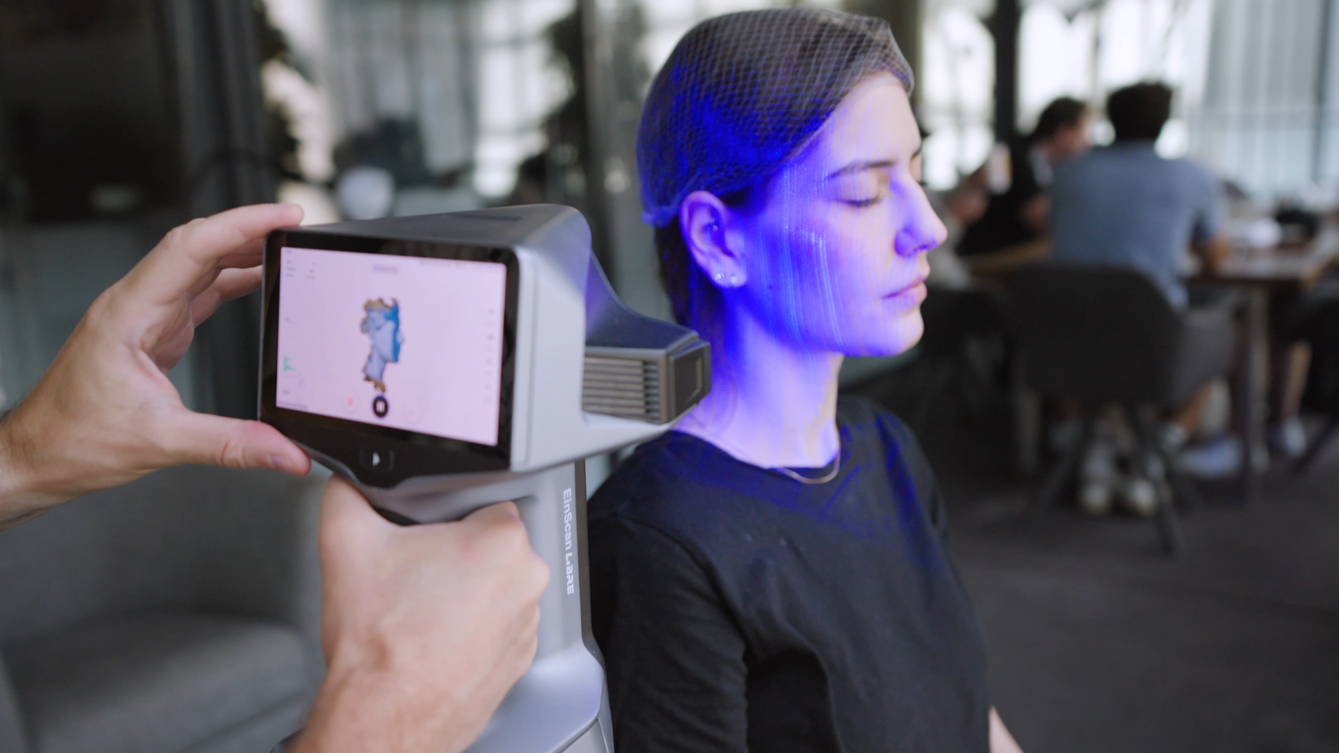 Capturing face data with EinScan Libre (2)
