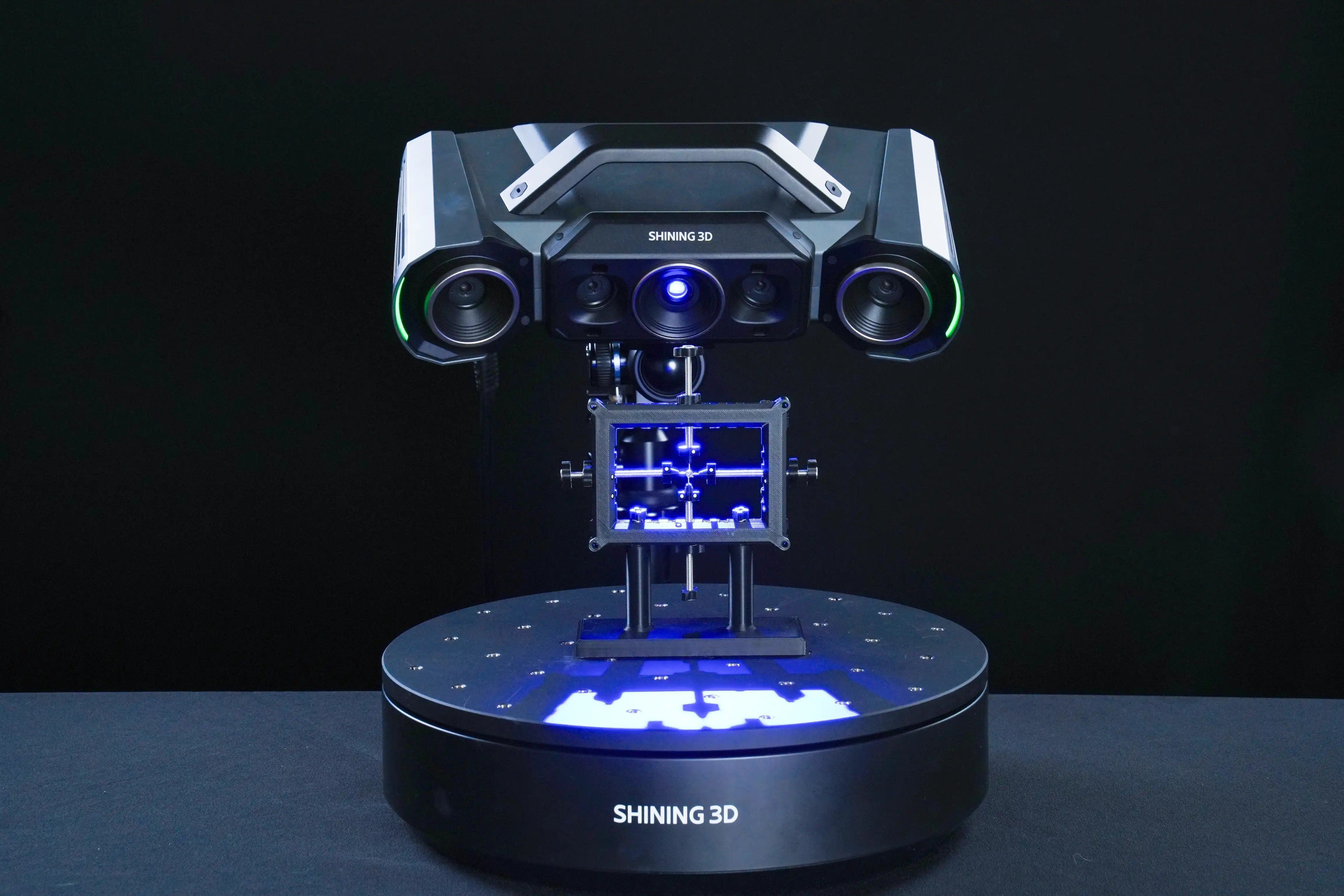 SHINING 3D OptimScan Q12 HD ’s single shot time takes less than 1 second