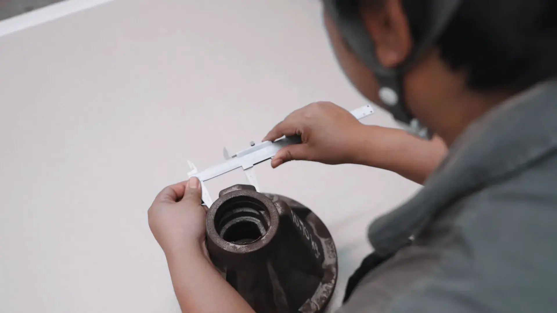 Manual measurement using caliper