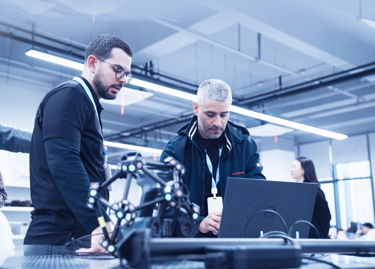 SHINING 3D Academy网页图-04