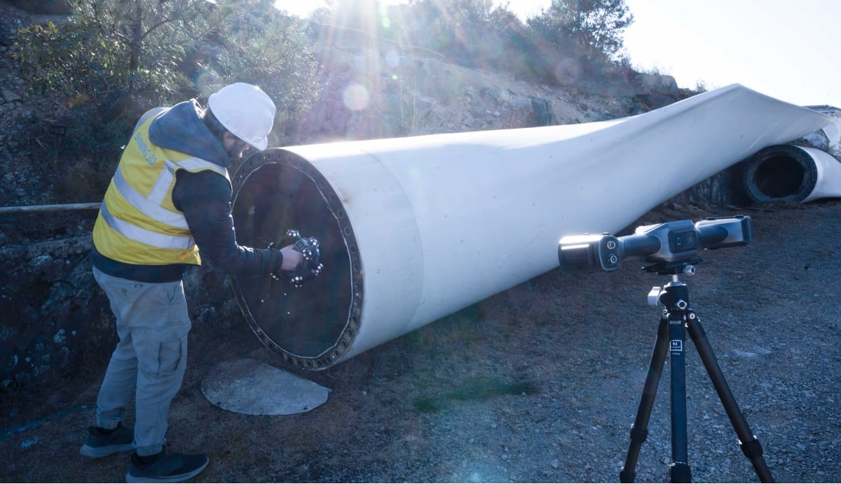 Wind blade scanning by FreeScan Trak Nova Wind blade scanning by FreeScan Trak Nova