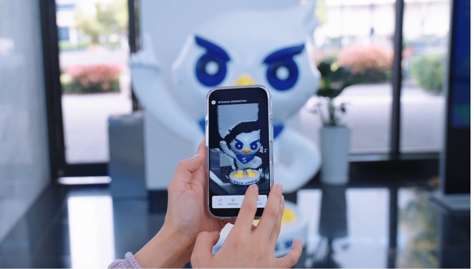 Using a smartphone LiDAR app to create a 3D scan of a sculpture